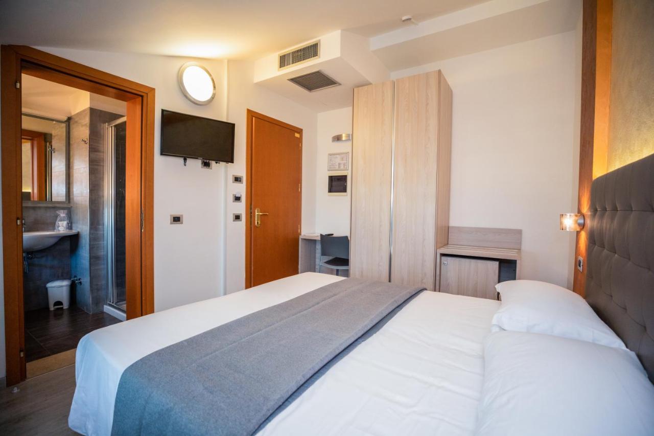 Hotel Gabbiano ริมินี ภายนอก รูปภาพ