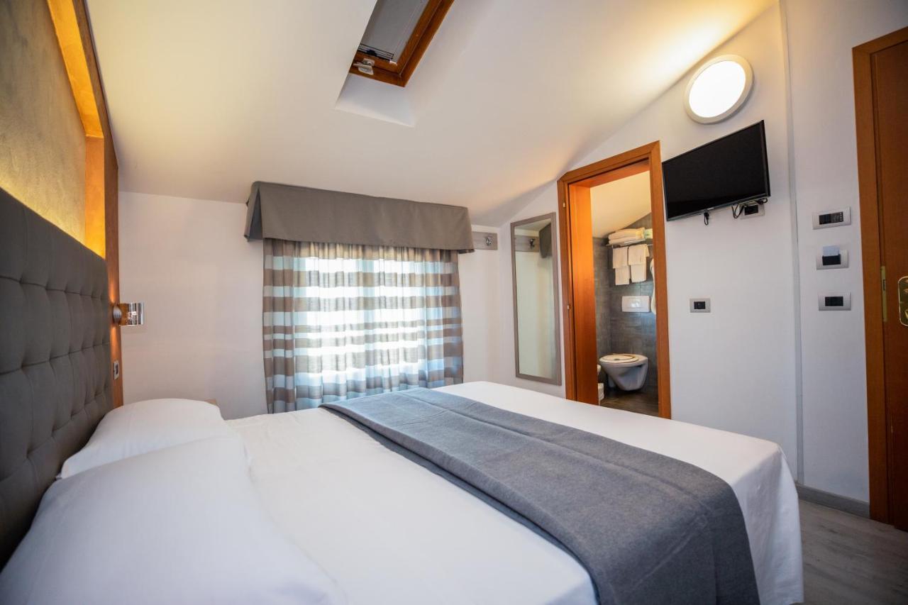 Hotel Gabbiano ริมินี ภายนอก รูปภาพ
